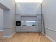 Erstbezug: Top saniertes Büro an der Grenze zum 1....