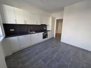 ERSTBEZUG TOPLAGE DIREKT BEIM NASCHMARKT UND CITY...