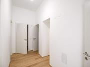 Erstbezug: Traumhafte 5 Zimmer Altbauwohnung mit Balkon...