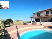 Esclusiva villa di 300 mq in vendita Via Cesare...