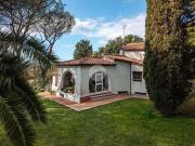 Esclusiva villa di 300 mq in vendita Via del Casale...