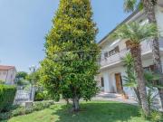 Esclusiva villa di 410 mq in vendita Via Lago...