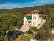 Prestigiosa villa di 550 mq in vendita, via delle rose,...