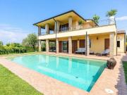 Prestigiosa villa di 340 mq in vendita, Bardolino, Veneto