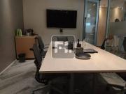 Escritório para aluguel possui 245 metros quadrados em...