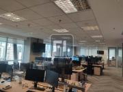 Escritório para aluguel tem 340 metros quadrados em...