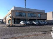 Escritorio com 69m2 de área e lugar de garagem na cave