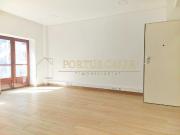 Escritório com Varanda para arrendamento no Centro do Porto