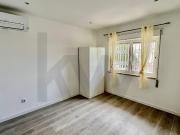 Escritório nas Olaias, com 4 quartos, cozinha e casa de...