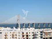 Escritório novo com vista rio Parque das Nações