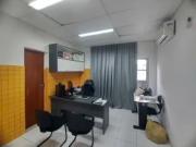 Escritório para aluguel possui 300 metros quadrados com...