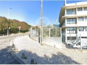 Escritório remodelado com wc e kichenette em edifício de...