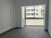 Escritrio com 5 salas e 2 casas de banho