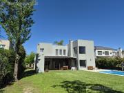 Escriturada! Santa Catalina, 4 dormitorios! Galería,...