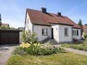 ESDI + Charmante Doppelhaushälfte mit Wintergarten,...