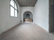 Esercizio commerciale in affitto a Milano