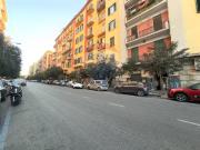 Esercizio commerciale in affitto a Napoli