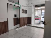 Esercizio commerciale in affitto a Napoli