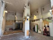 Esercizio commerciale in affitto a Napoli