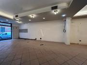 Esercizio commerciale in affitto a Padova