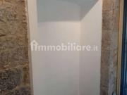 Esercizio commerciale in affitto a Pisa