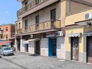 Esercizio commerciale in affitto a Roma