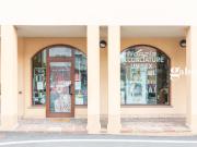 Esercizio commerciale in vendita a Bernareggio