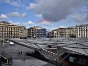 Esercizio commerciale in vendita a Napoli