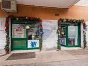 Esercizio commerciale in vendita a Roma
