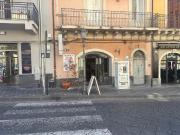 Esercizio commerciale in vendita a Zafferana Etnea