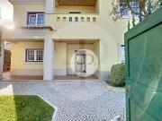 Espaço, Conforto e Luz Natural Moradia T5 no Nadadouro