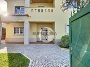 Espaço, Conforto e Luz Natural Moradia T5 no Nadadouro