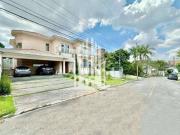 Espaçosa casa de luxo com 4 quartos e 3 suítes na Vila...