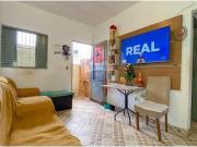 Espaçosa Casa em Fazendinha: Conforto e Investimento