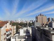 Espaçosa cobertura com vista e localização ao lado do parcão