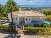 Espaçosa moradia de 4 quartos com vistas deslumbrantes a...