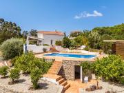 Espaçosa moradia de campo com piscina privada e vistas...