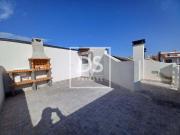 Espaçosa Moradia em Banda T3+3 em fase final de remodelação