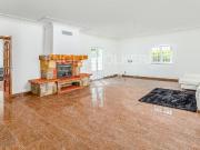 Espaçosa Moradia T8 isolada em Verdizela