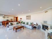 Espaçosa Penthouse de 5 Quartos na Moita, Lisboa 209m²...