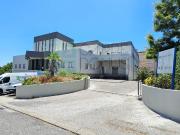 Espaçoso e funcional escritório, com 10 parqueamentos,...