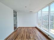 Espacio corporativo con excelente conectividad