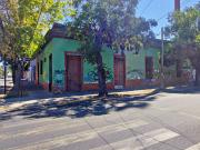 Espaciosa Casa de 2 Pisos con Gran Potencial y Funcionalidad