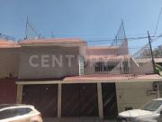 Espaciosa Casa en Venta a pasos de Periférico Nte. en...