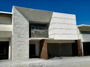 Espaciosa casa en venta en Real de Torrecillas, Saltillo