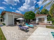 ESPACIOSA CASA VACACIONAL EN VENTA RICAURTE CUNDINAMARCA