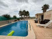 Espaciosa finca de 5 dormitorios con piscina privada y...