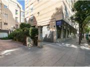 Espaciosa Plaza de Garaje en el Corazón del Paseo del Salón