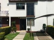 ESPACIOSA Y FUNCIONAL CASA REMODELADA