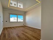 Espacioso y Moderno Piso Reformado a Pasos del Mar en...